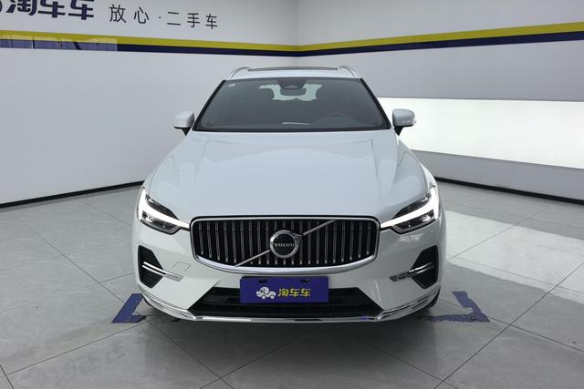 Volvo XC60 2025 B 5 4 WD — фото 2