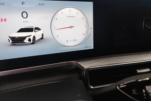 Chery Arrizo 8 2024 Темно-серый из Китая, фото 3