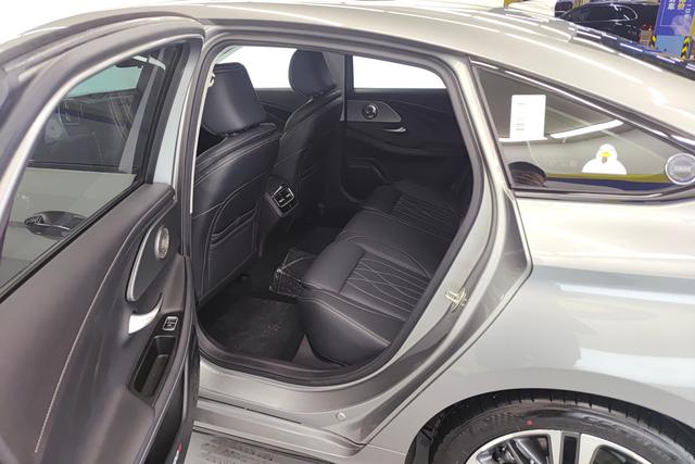 Chery Arrizo 8 id 3783359 из Китая 10