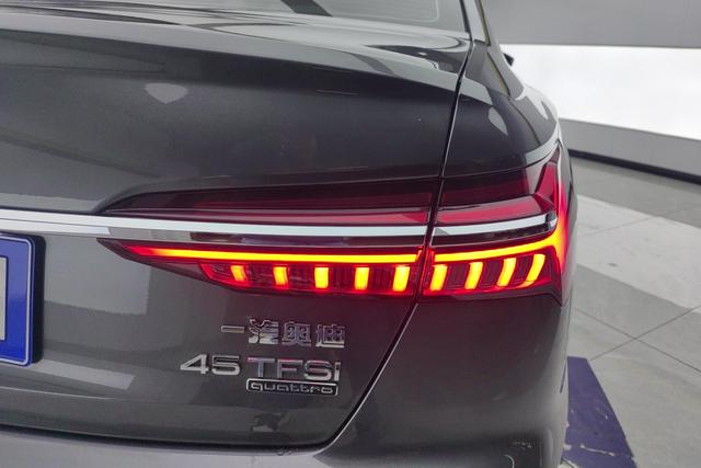 Audi A6L 2023 — фото 5
