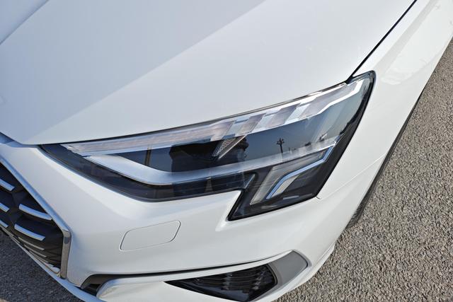 Audi A3 2023 Sportback 35 TFSI Sport — фото 4
