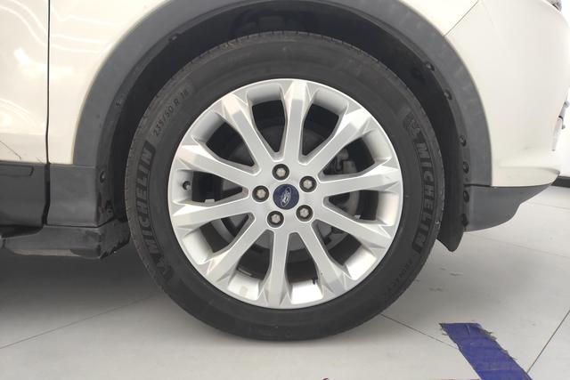 Ford Kuga 2015 1.5 L GTDi 2 WD — фото 4