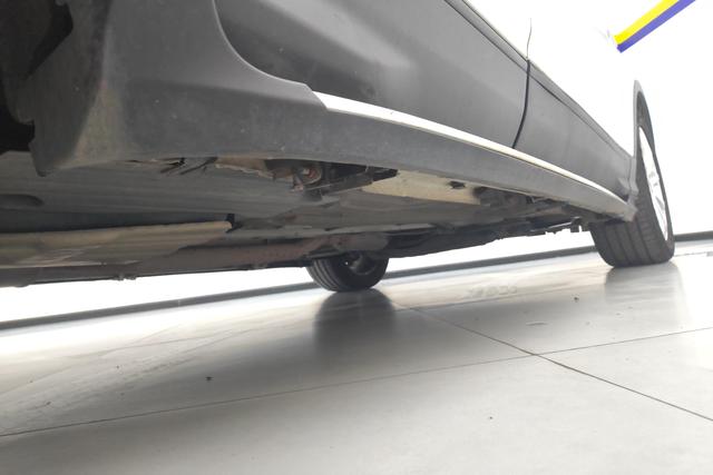 Ford Kuga 2015 1.5 L GTDi 2 WD — фото 9