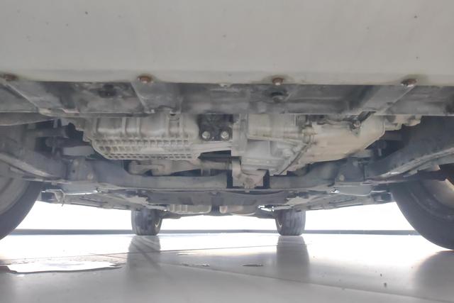 Ford Kuga 2015 1.5 L GTDi 2 WD — фото 11