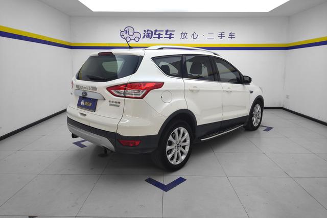 Ford Kuga 2015 1.5 L GTDi 2 WD — фото 3