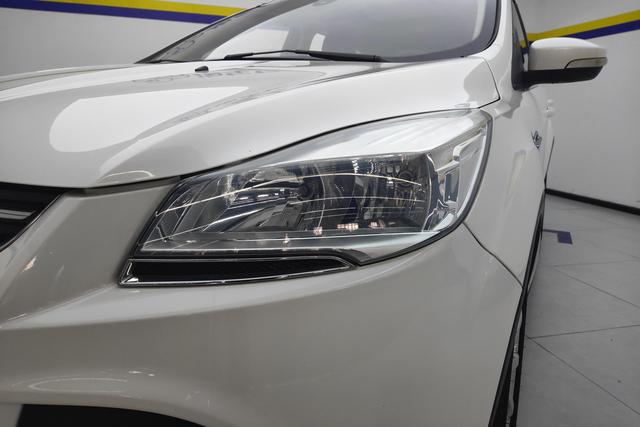 Ford Kuga 2015 1.5 L GTDi 2 WD — фото 5