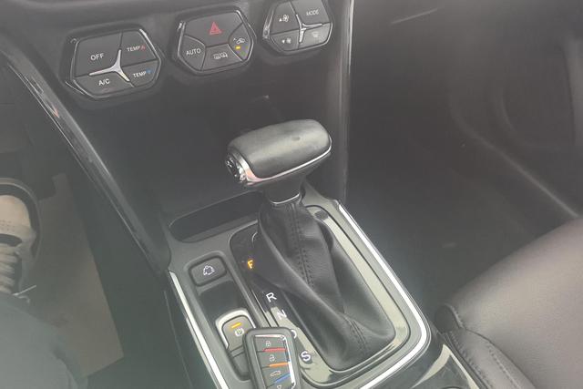 Trumpchi GS4 2018 235 T AT 2 WD — фото 16