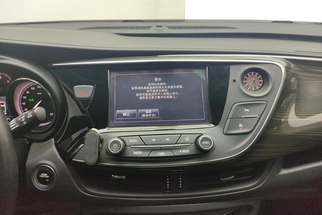 Buick Envision 2018 20 T 2 WDElite — фото 13