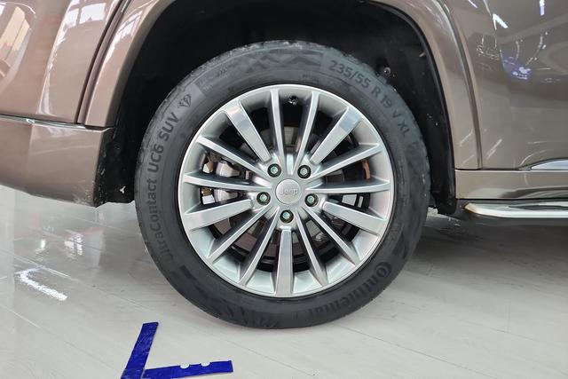 Jeep Grand Commander 2018 2.0 T 4 WD V — фото 8