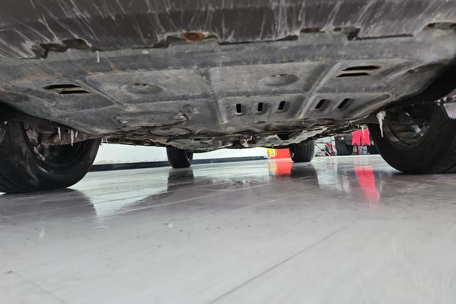 Jeep Grand Commander id 3824738 из Китая 16