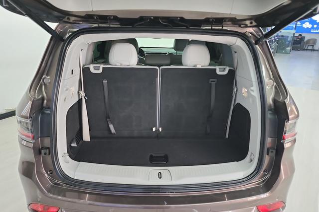 Jeep Grand Commander id 3824738 из Китая 17