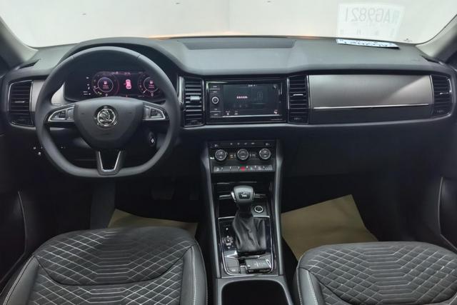 Skoda Kodiaq 2019 TSI 330 5 2 WD VI — фото 12
