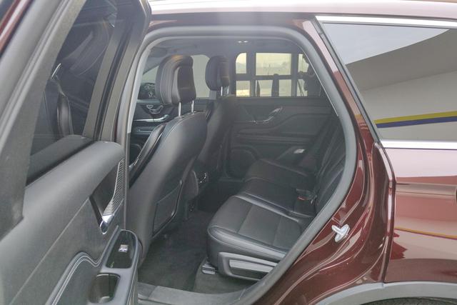 Lincoln Corsair 2020 2.0 T 2 WD — фото 15