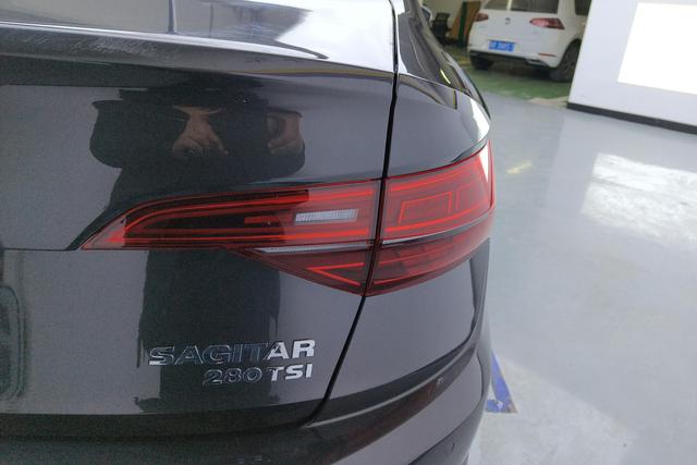 Volkswagen Sagitar 2022 280 TSI DSG — фото 5