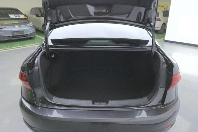 Volkswagen Sagitar 2022 280 TSI DSG — фото 17
