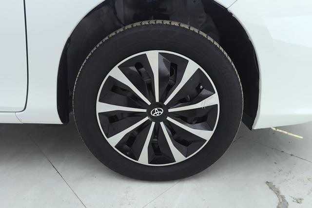 Toyota Vios 2021 1.5 L CVT — фото 11