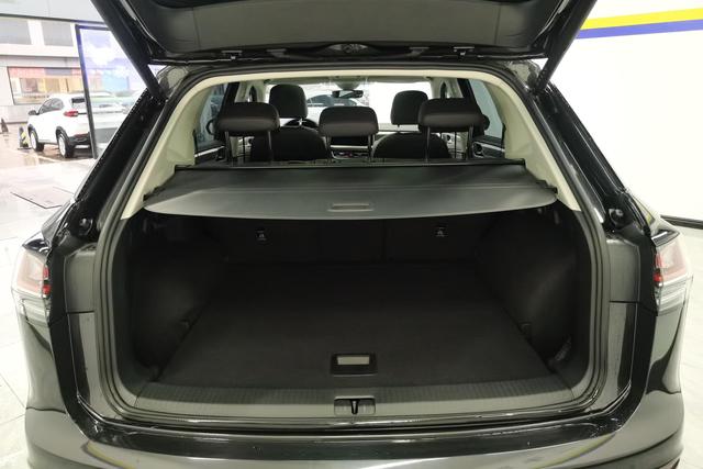 Volkswagen Tayron 2023 330 TSI 2 WDR-Line — фото 17