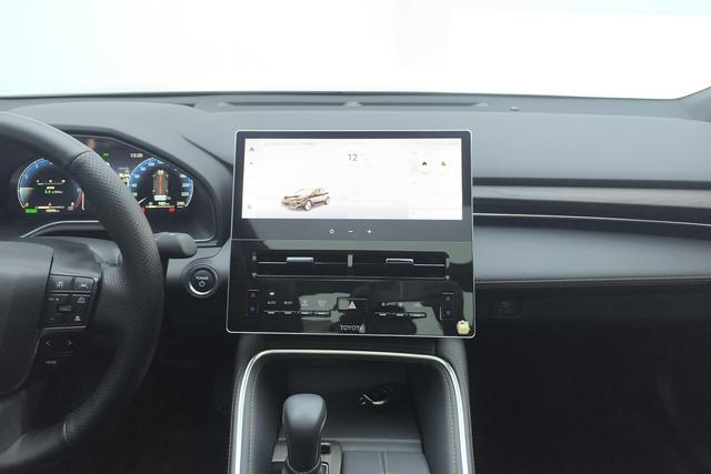 Toyota Avalon 2024 2.0 L E-CVT — фото 10