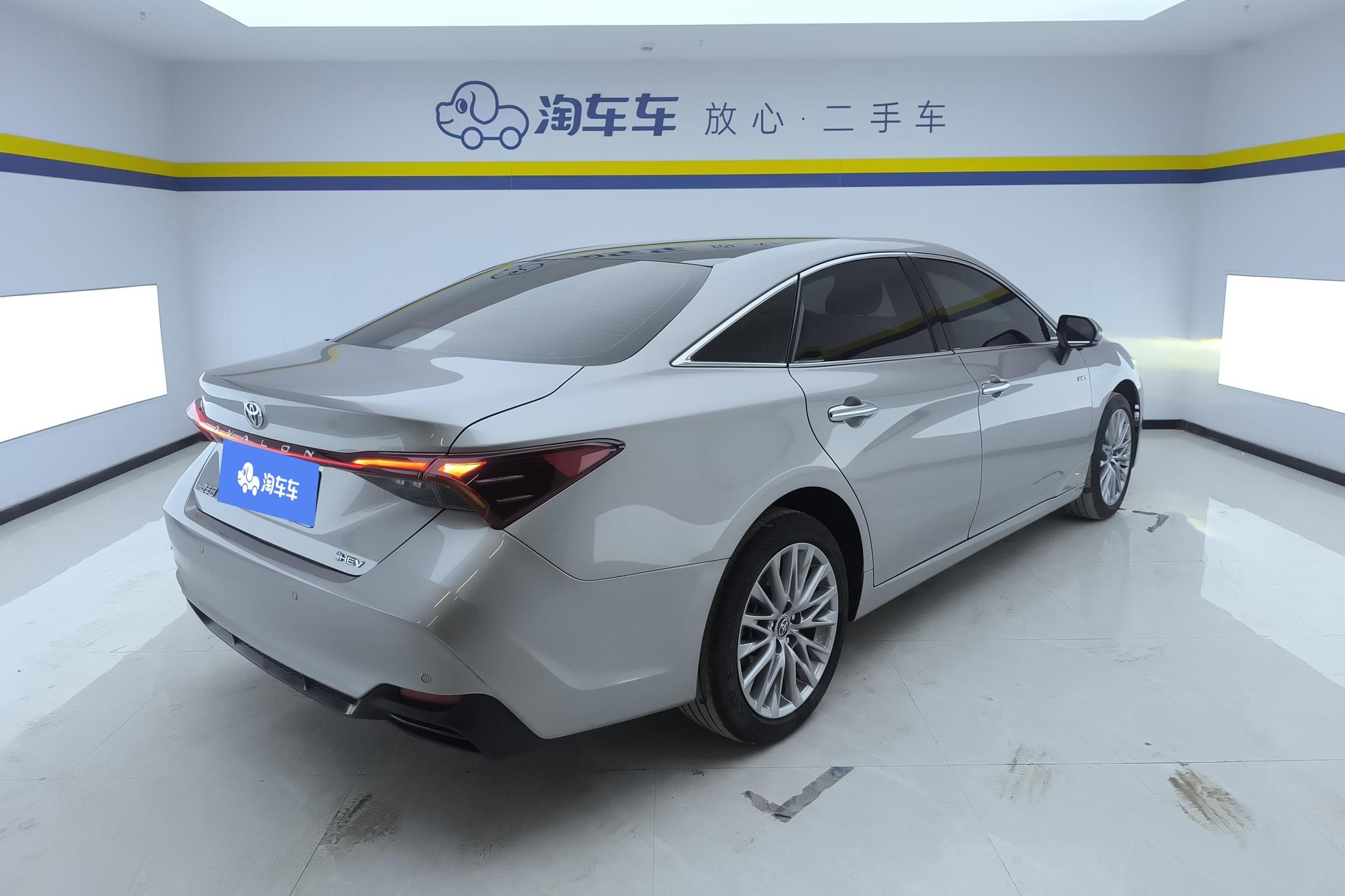 Toyota Avalon 2024 2.0L E-CVT Luxury