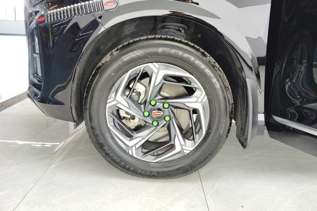 Red flag HS3 id 3810292 из Китая 8