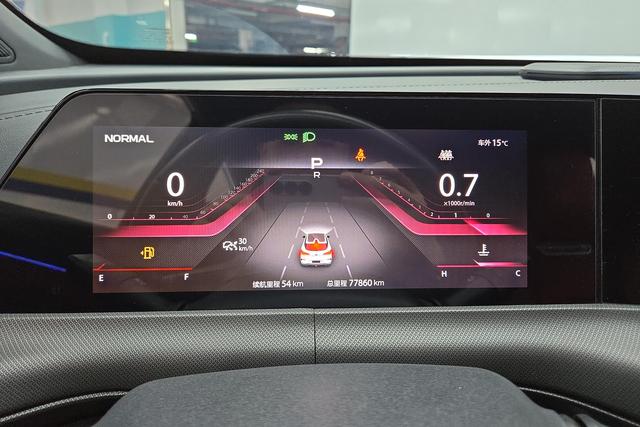 Chang'an UNI-T 2021 Темно-серый из Китая, фото 2