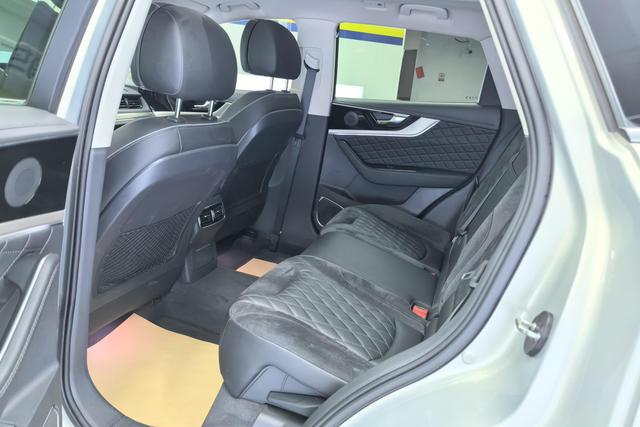 Hongqi HS5 2019 2.0 T 4 WD — фото 16