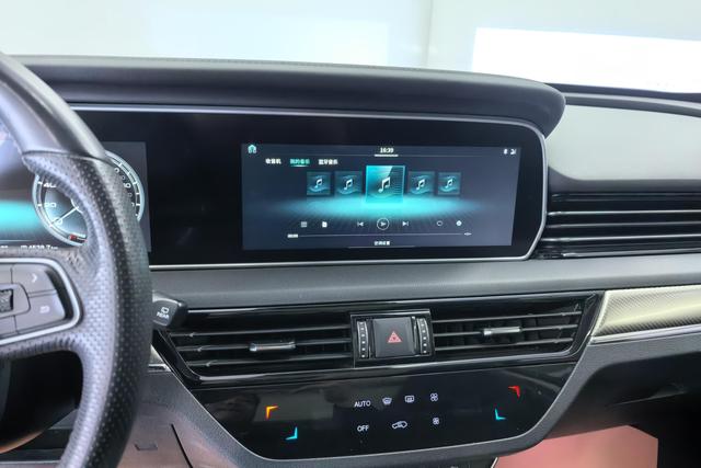 Hongqi HS5 2019 2.0 T 4 WD — фото 13