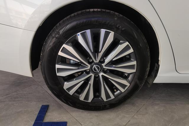 Nissan Teana 2024 Белый из Китая, фото 3