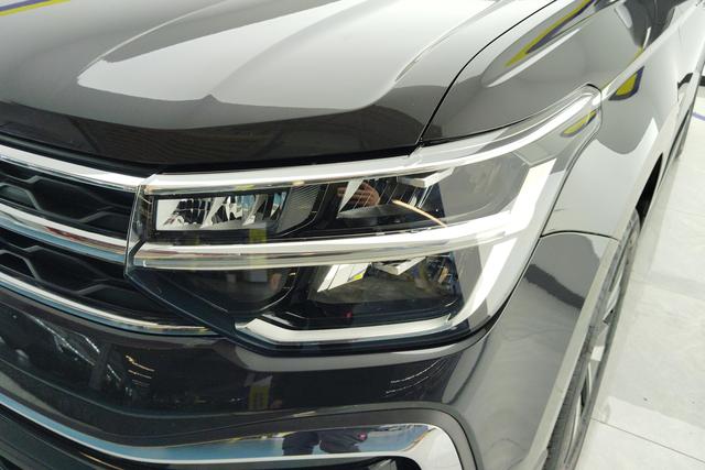 Volkswagen Tharu 2025 300 TSI 2 WD — фото 4