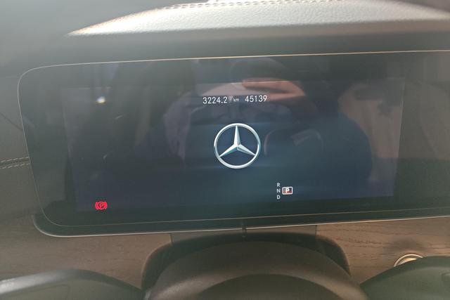 Mercedes-Benz E-Class 2023 E 300 L Luxury — фото 13