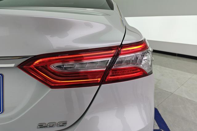 Toyota Camry 2021 Белый из Китая