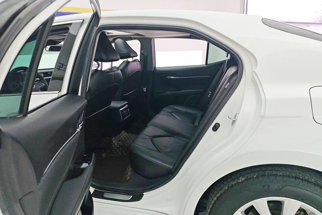 Toyota Camry id 3810382 из Китая 7