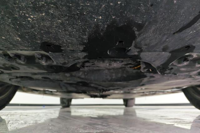 Toyota Camry id 3810382 из Китая 8