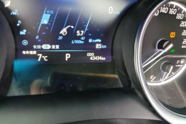 Toyota Camry id 3810382 из Китая 12