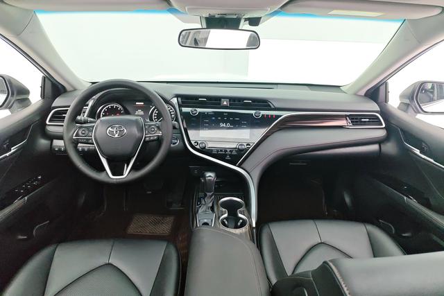 Toyota Camry id 3810382 из Китая 14