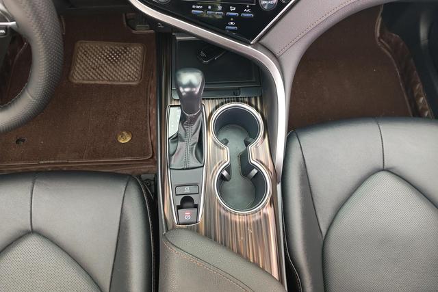 Toyota Camry id 3810382 из Китая 17