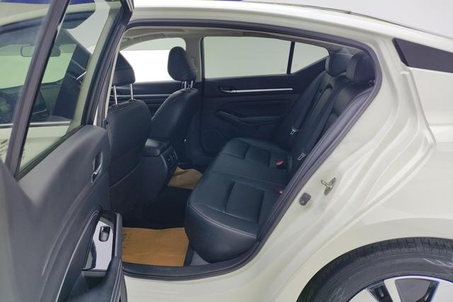 Nissan Teana 2021 2.0 L XL — фото 16