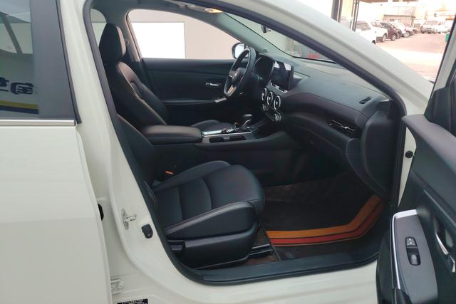 Nissan Xuan Yi 2022 Белый из Китая, фото 2