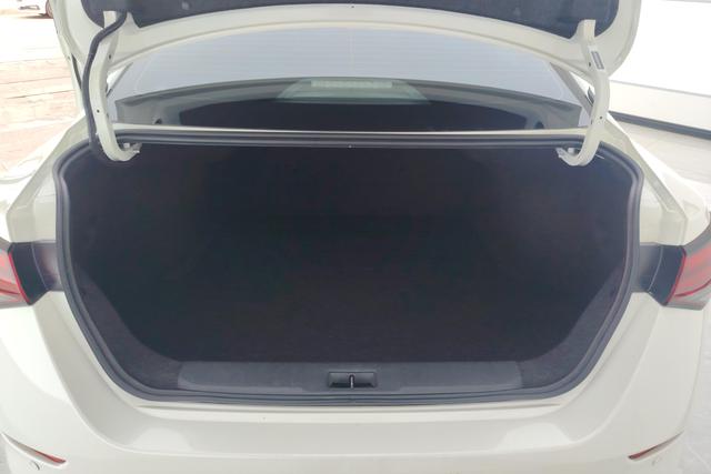 Nissan Xuan Yi 2022 Белый из Китая, фото 4