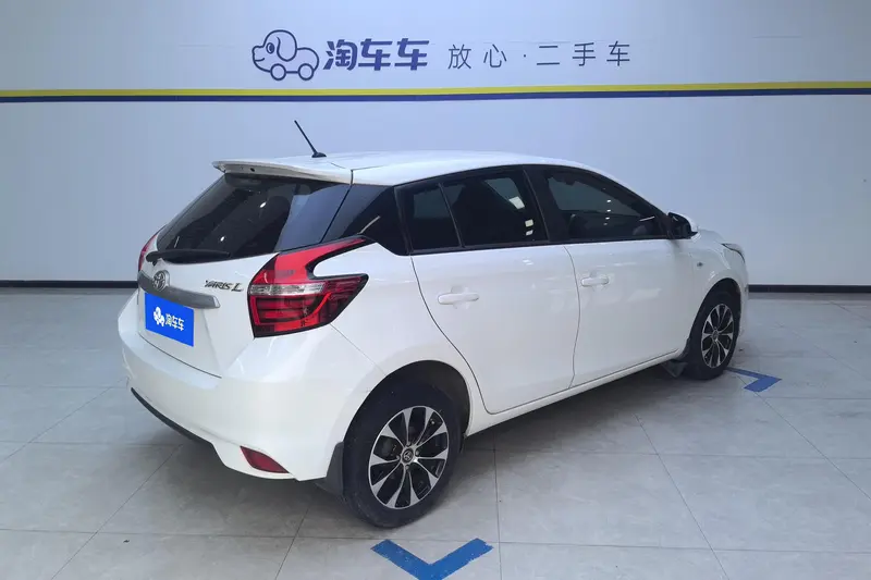 Toyota Yaris L — фото 4