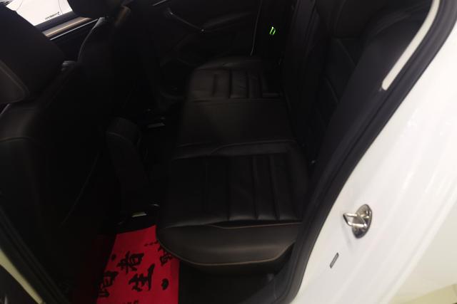 Volkswagen Bora id 3782089 из Китая 7