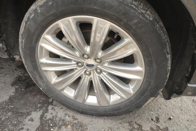 Ford Explorer 2021 Черный из Китая, фото 3