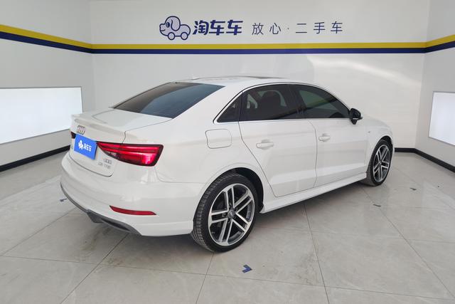Audi A3 2018 30 Limousine 35 TFSI Sport — фото 3