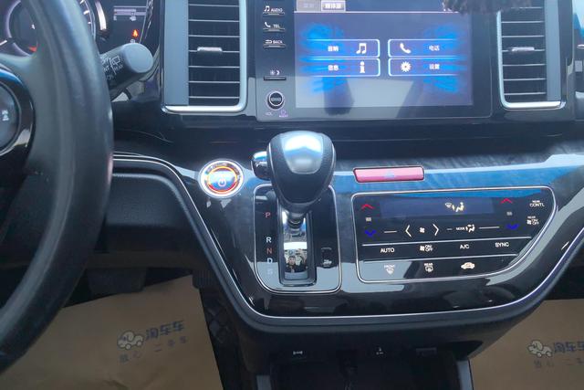 Honda Elysion 2019 2.0 L ·Hybrid — фото 15