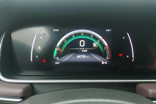 GAC Trumpchi Trumpchi M6 2024 Белый из Китая, фото 3