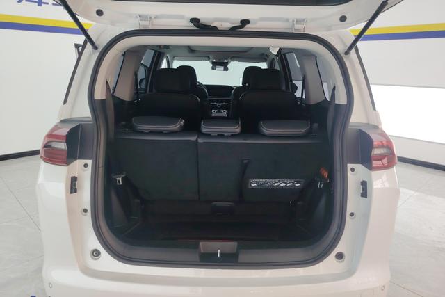 GAC Trumpchi Trumpchi M6 2024 Белый из Китая, фото 4