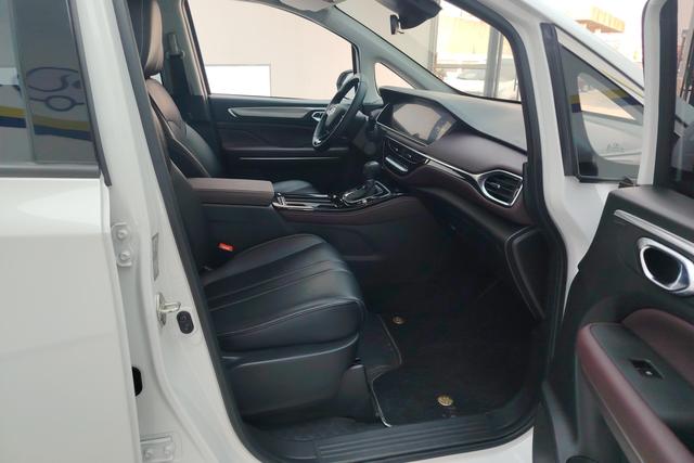 GAC Trumpchi Trumpchi M6 id 3810371 из Китая 11