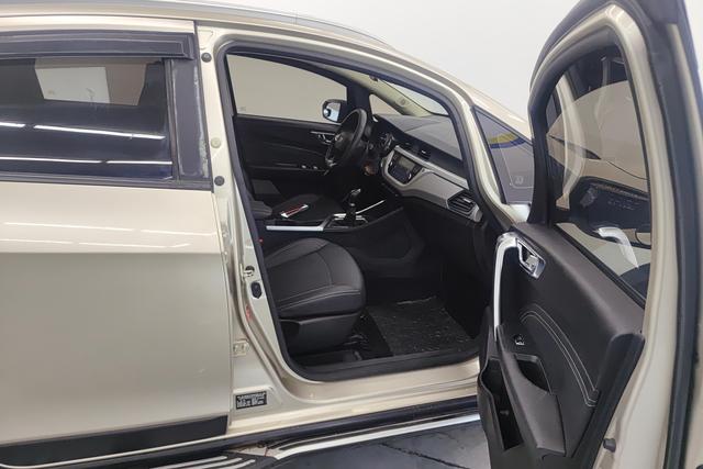 Geely Vision X3 2020 — фото 15
