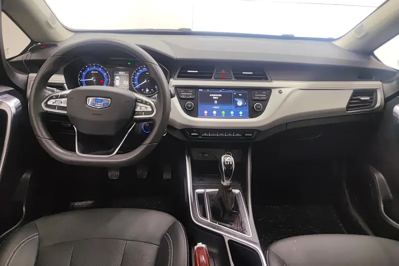Geely Vision X3 — фото 7