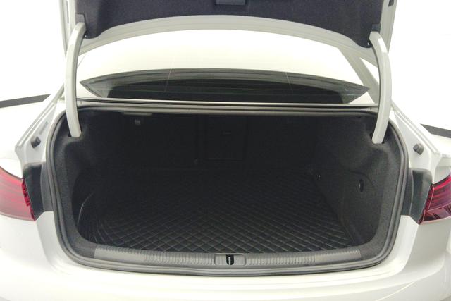 Audi A3 2020 Белый из Китая, фото 2